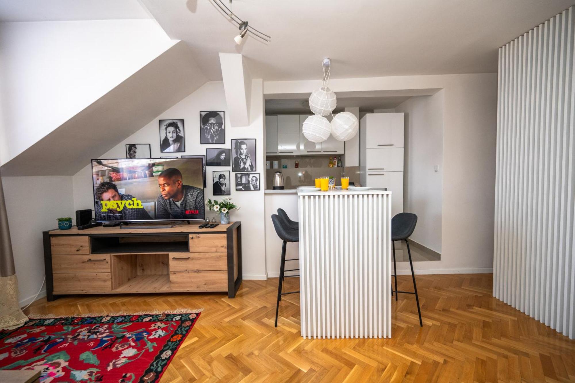 Eternal Flame Apartment *